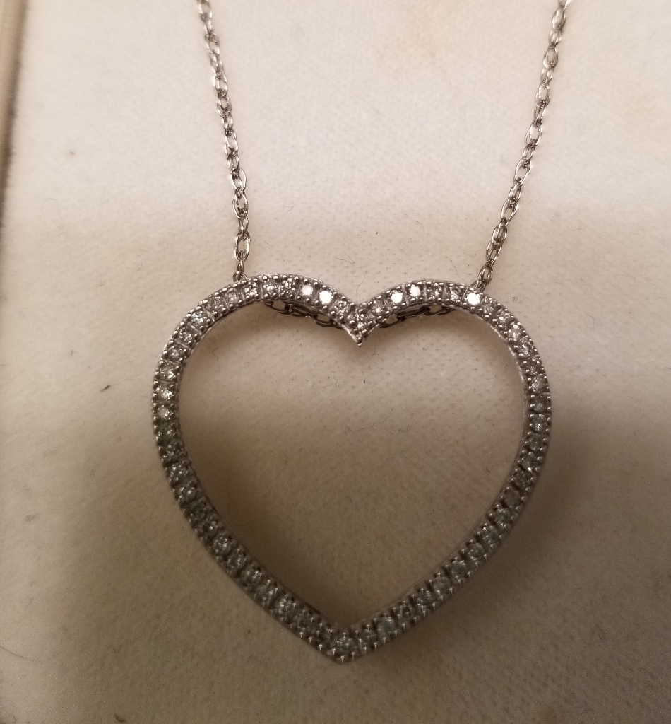 14 K White Gold Diamond Heart Pendant With Chain